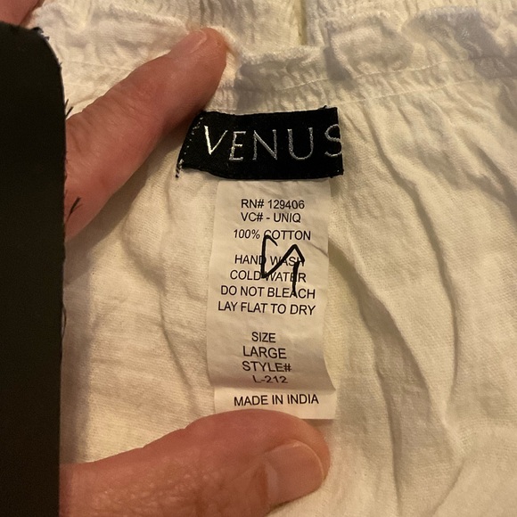 VENUS Classic White Cotton cropped ruched Blouse - Picture 6 of 6